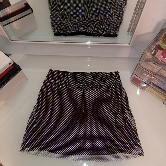 Steve Madden Glittering Fishnet Black Mini Skirt - Picture 4 of 11